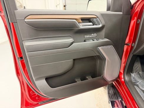 Certified 2024 Chevrolet Silverado 1500 High Country w/ Technology Package image 24