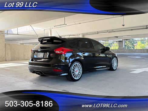 Used 2016 Ford Focus ST w/ Equipment Group 401A FWD image 6