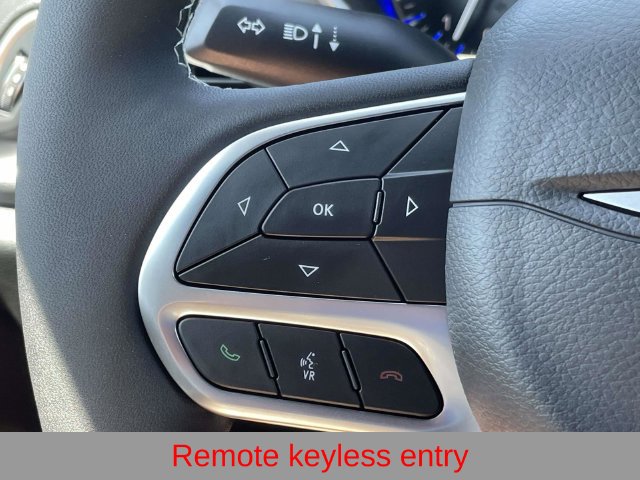 New 2027 Chrysler Pacifica Select FWD image 22