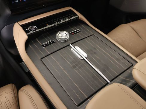 New 2026 Lincoln Navigator Black Label AWD/4WD image 8