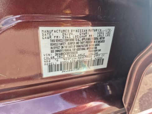 Certified 2024 Nissan Sentra SV FWD image 33