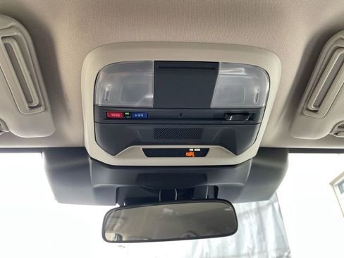 Used 2024 Subaru Crosstrek 2.0i Premium image 16