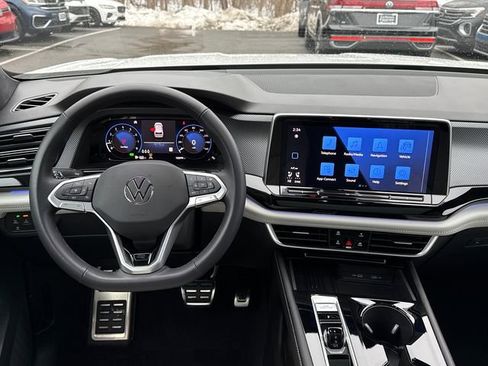 Certified 2025 Volkswagen Atlas Cross Sport SEL Premium R-Line image 25