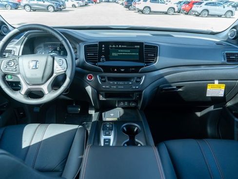 Used 2024 Honda Passport TrailSport image 14