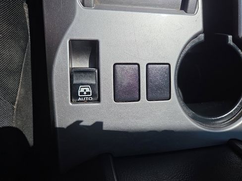 Used 2021 Toyota 4Runner SR5 AWD/4WD image 22