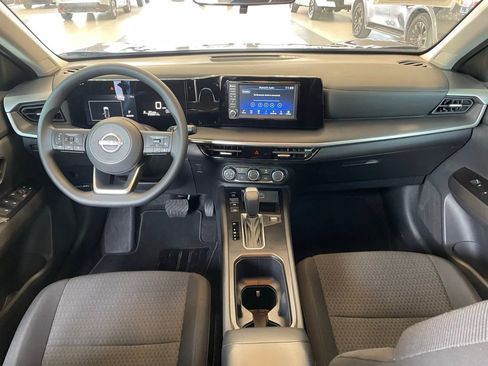 Certified 2025 Nissan Kicks S image 10