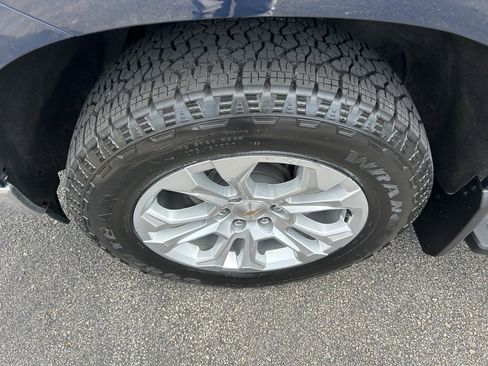 Used 2023 Chevrolet Silverado 1500 LTZ image 12