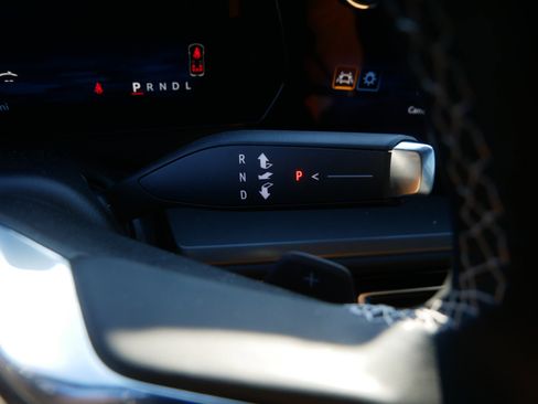 Used 2024 Chevrolet Traverse LT w/ Trailering Package image 21