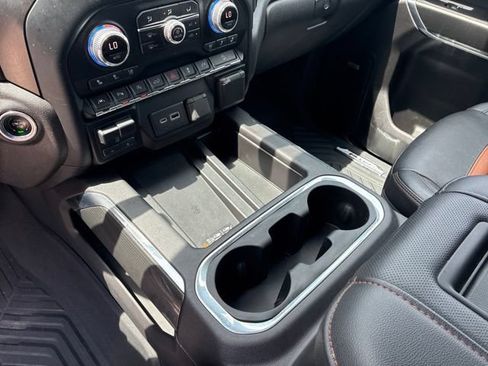 Used 2021 GMC Sierra 1500 AT4 w/ AT4 Premium Package AWD/4WD image 26