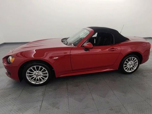 Used 2018 FIAT 124 Spider Classica image 4