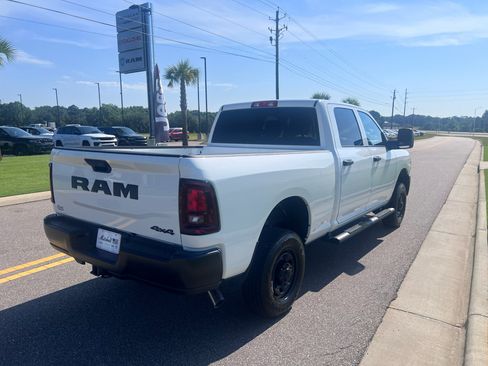 New 2026 RAM 2500 Tradesman AWD/4WD image 7