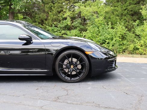 Used 2019 Porsche 718 Cayman RWD image 10