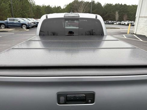 Used 2019 Toyota Tacoma TRD Sport image 26