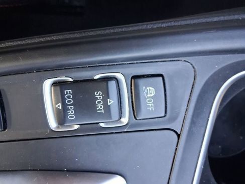 Used 2018 BMW 330i xDrive Sedan w/ Convenience Package image 19