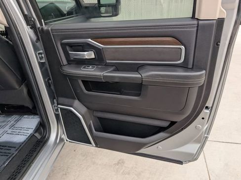 Used 2024 RAM 2500 Laramie image 30
