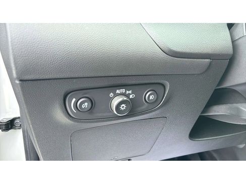 Used 2023 Buick Encore GX Essence w/ Experience Buick Package image 21