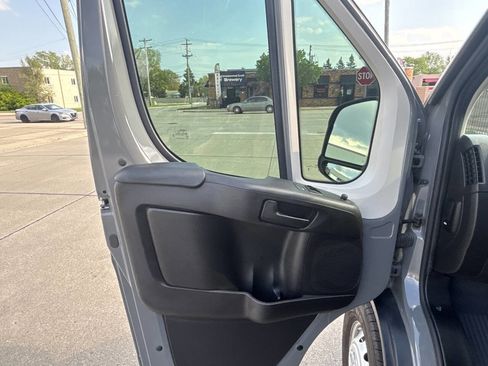 Used 2023 RAM ProMaster 2500 w/ Premium Appearance Group image 34