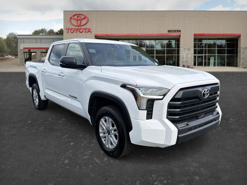 Certified 2025 Toyota Tundra SR5 w/ SR5 Premium Package AWD/4WD image 3