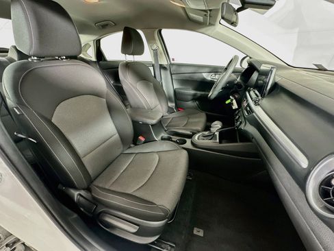 Used 2023 Kia Forte LXS FWD image 28