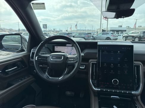 Used 2025 GMC Yukon XL Denali Ultimate w/ LPO, Floor Liner Package AWD/4WD image 43