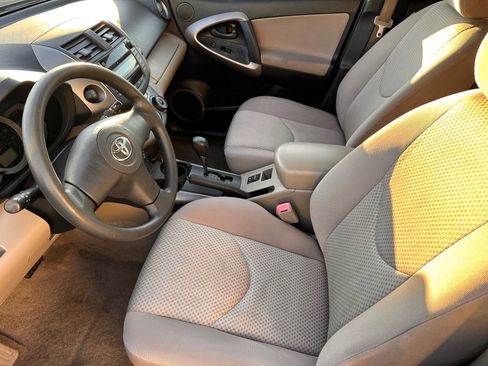 Used 2008 Toyota RAV4 4WD V6 w/ 3rd Row image 5