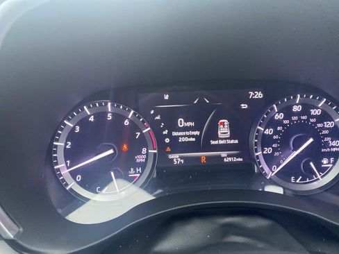 Used 2022 Toyota Highlander XLE FWD image 17