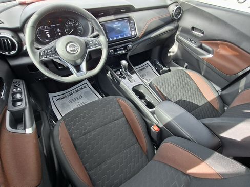 Certified 2024 Nissan Kicks SR FWD image 17