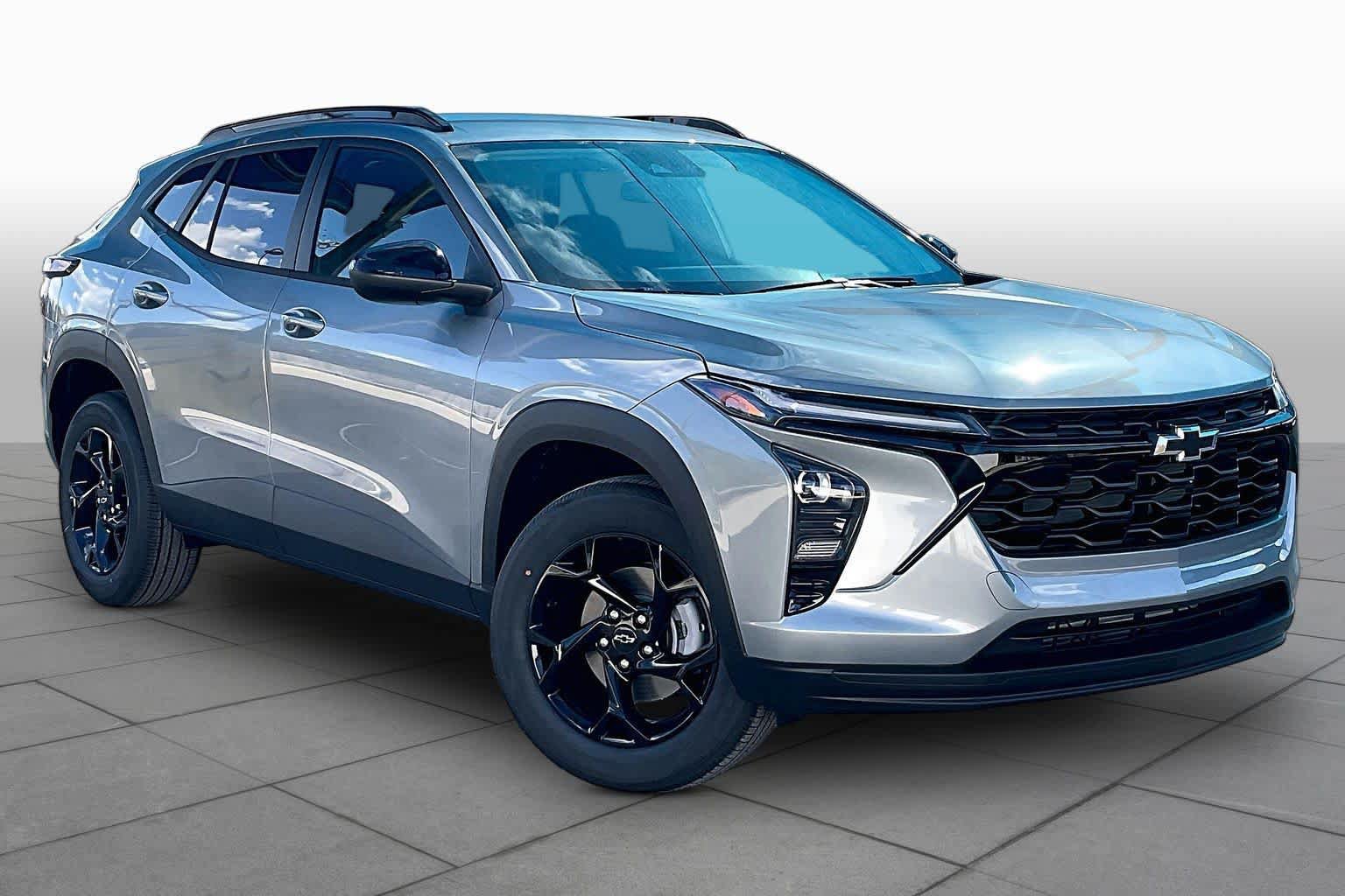 New 2026 Chevrolet Trax LT w/ Driver Confidence Package FWD image 2