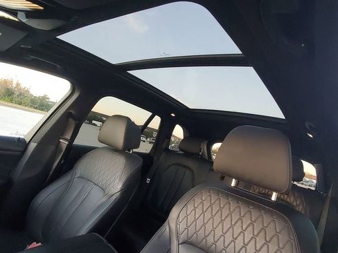 Used 2025 BMW X5 xDrive50e image 30