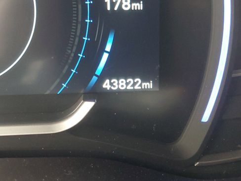 Used 2020 Hyundai Santa Fe SEL image 26