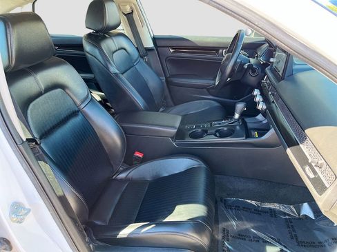 Used 2024 Honda Civic Touring image 29