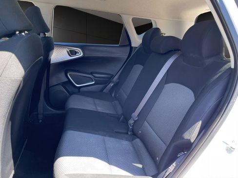 Used 2020 Kia Soul LX FWD image 13