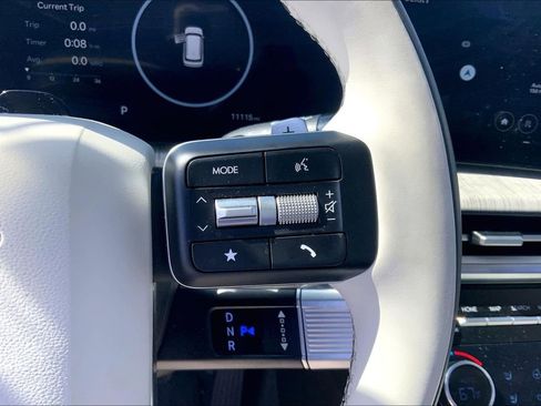 Used 2025 Hyundai Santa Fe Calligraphy image 13