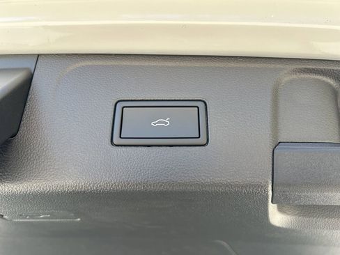 New 2026 Volkswagen Atlas Peak Edition AWD/4WD image 56