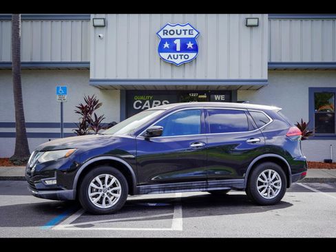 Used 2020 Nissan Rogue S image 1