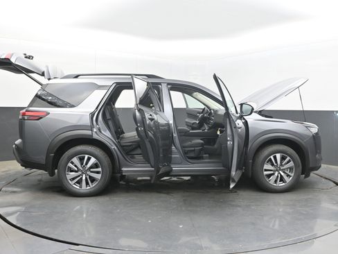 New 2026 Nissan Pathfinder SL FWD image 46