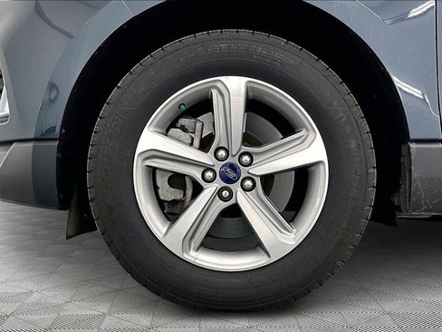 Certified 2022 Ford Edge SEL w/ Convenience Package image 9