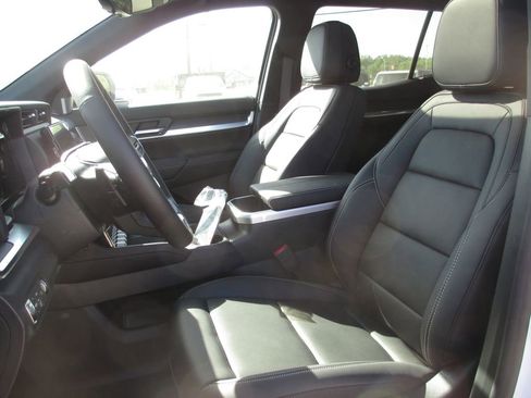 New 2026 GMC Terrain Elevation w/ Elevation Premium Package AWD/4WD image 11