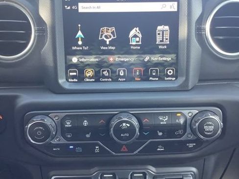 Used 2023 Jeep Wrangler Unlimited Sahara w/ Cold Weather Group AWD/4WD image 30