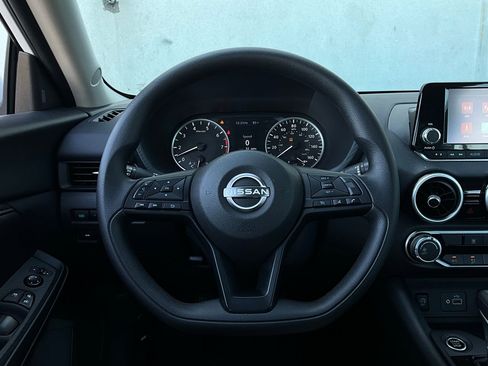 Used 2025 Nissan Sentra S image 28