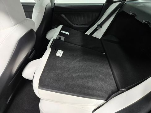 Used 2023 Tesla Model 3 Performance image 35
