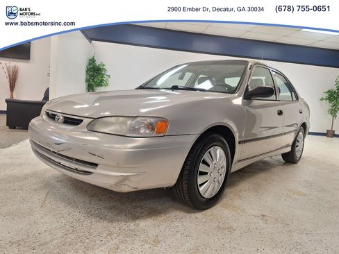 Used 2000 Toyota Corolla CE FWD image 3