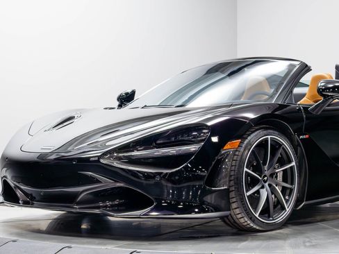Used 2019 McLaren 720S Luxury RWD image 6