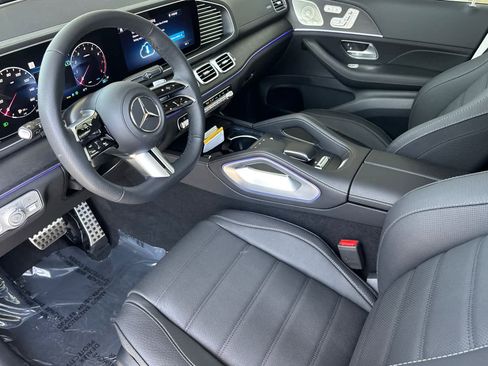 Certified 2025 Mercedes-Benz GLS 450 4MATIC image 9