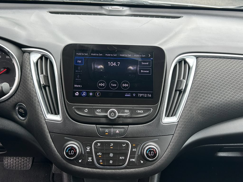 Used 2020 Chevrolet Malibu LT FWD image 14