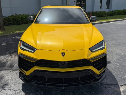Used 2022 Lamborghini Urus AWD/4WD image 12