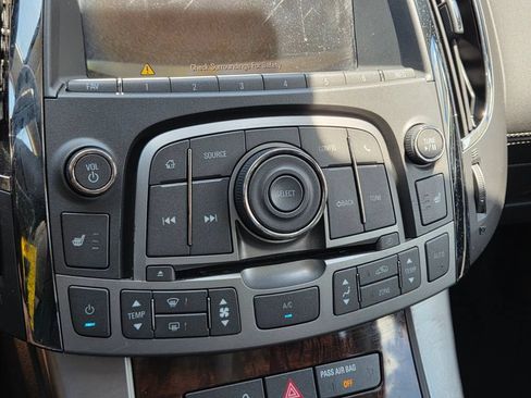 Used 2013 Buick LaCrosse Leather FWD image 27