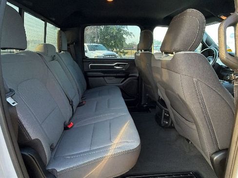 Used 2024 RAM 1500 Big Horn AWD/4WD image 29