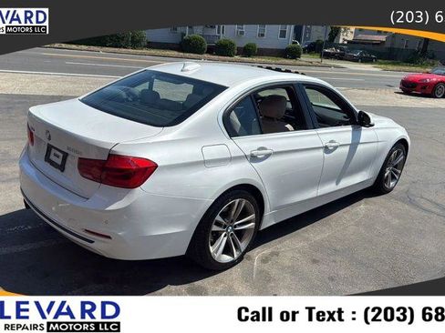 Used 2017 BMW 330i xDrive Sedan AWD/4WD image 7