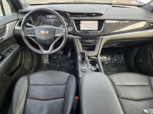 Certified 2025 Cadillac XT6 Premium Luxury image 20